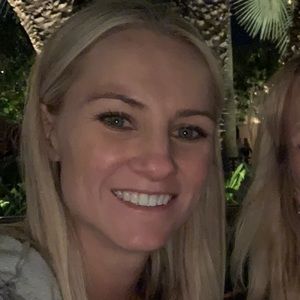 Meet your Posher, Leanne